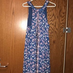 So pretty floral dress!